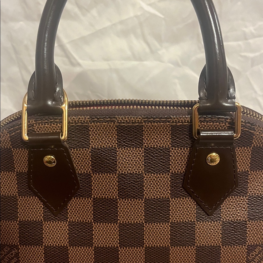 Louis Vuitton Alma BB - Picture 11 of 16